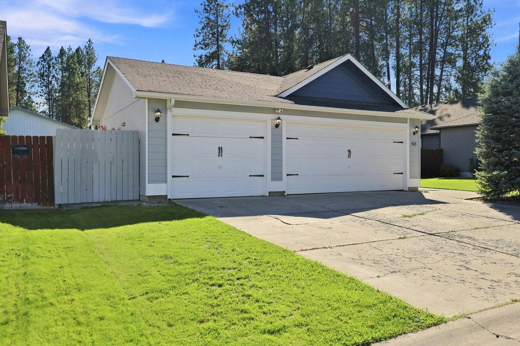416 E Blackhawk Dr, Spokane, WA 99208 — photo 2