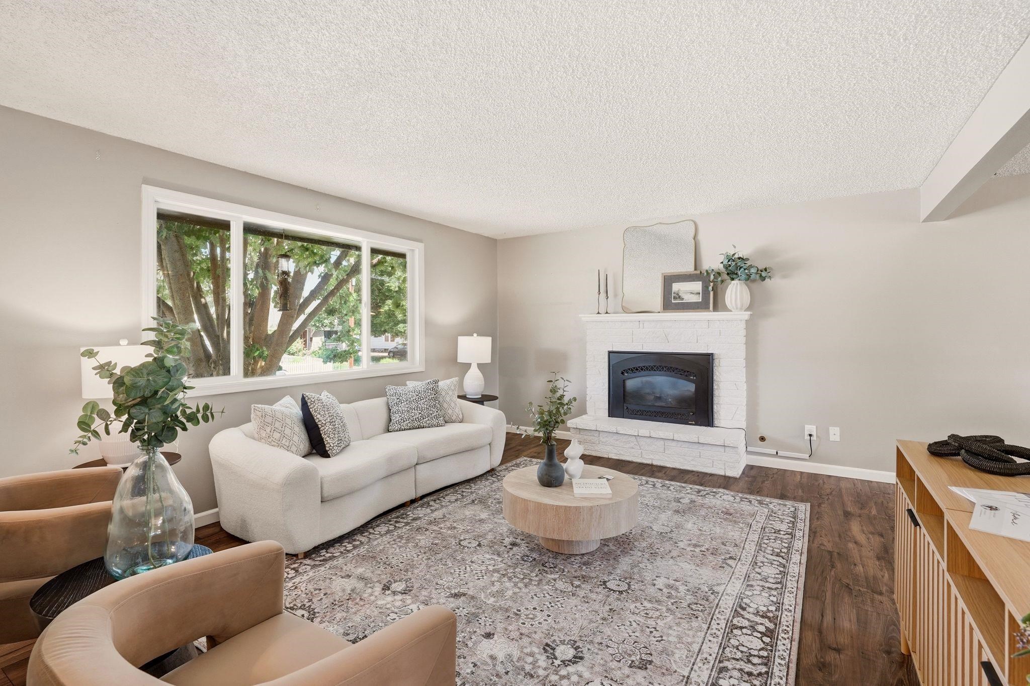 4221 W Everett Ave — photo