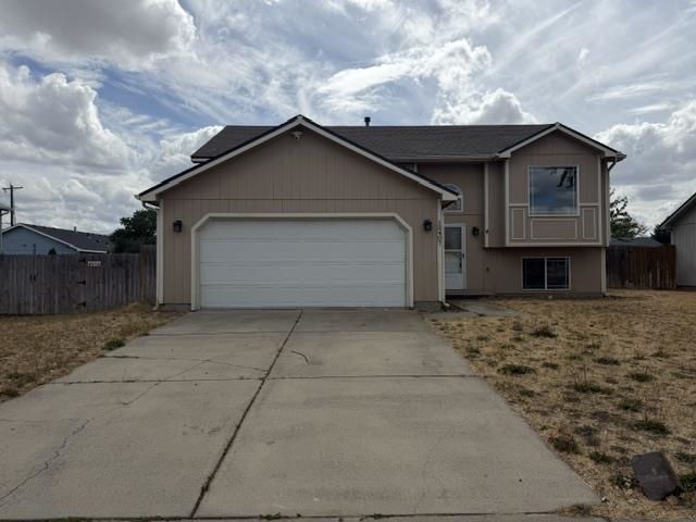 12407 W Chandler Ave — photo
