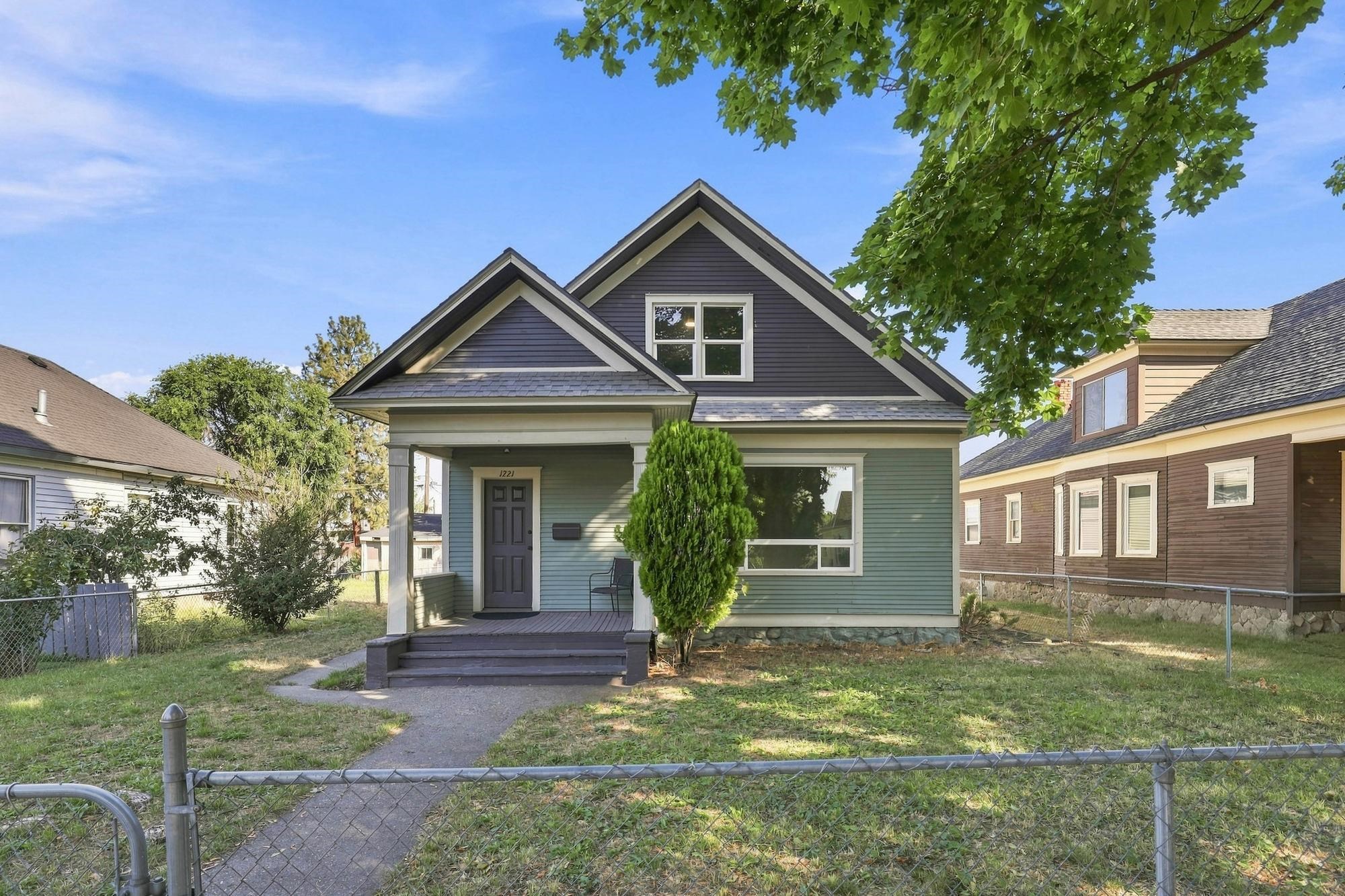 1221 E Carlisle Ave — photo