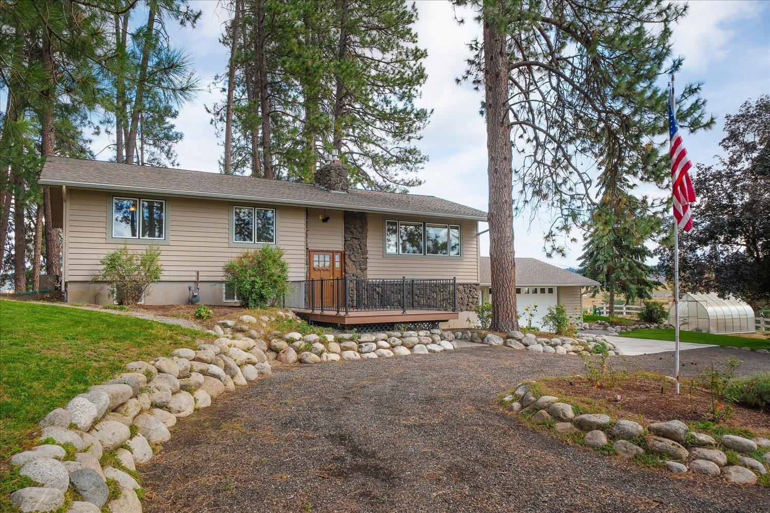 12504 N Fairview Rd — photo