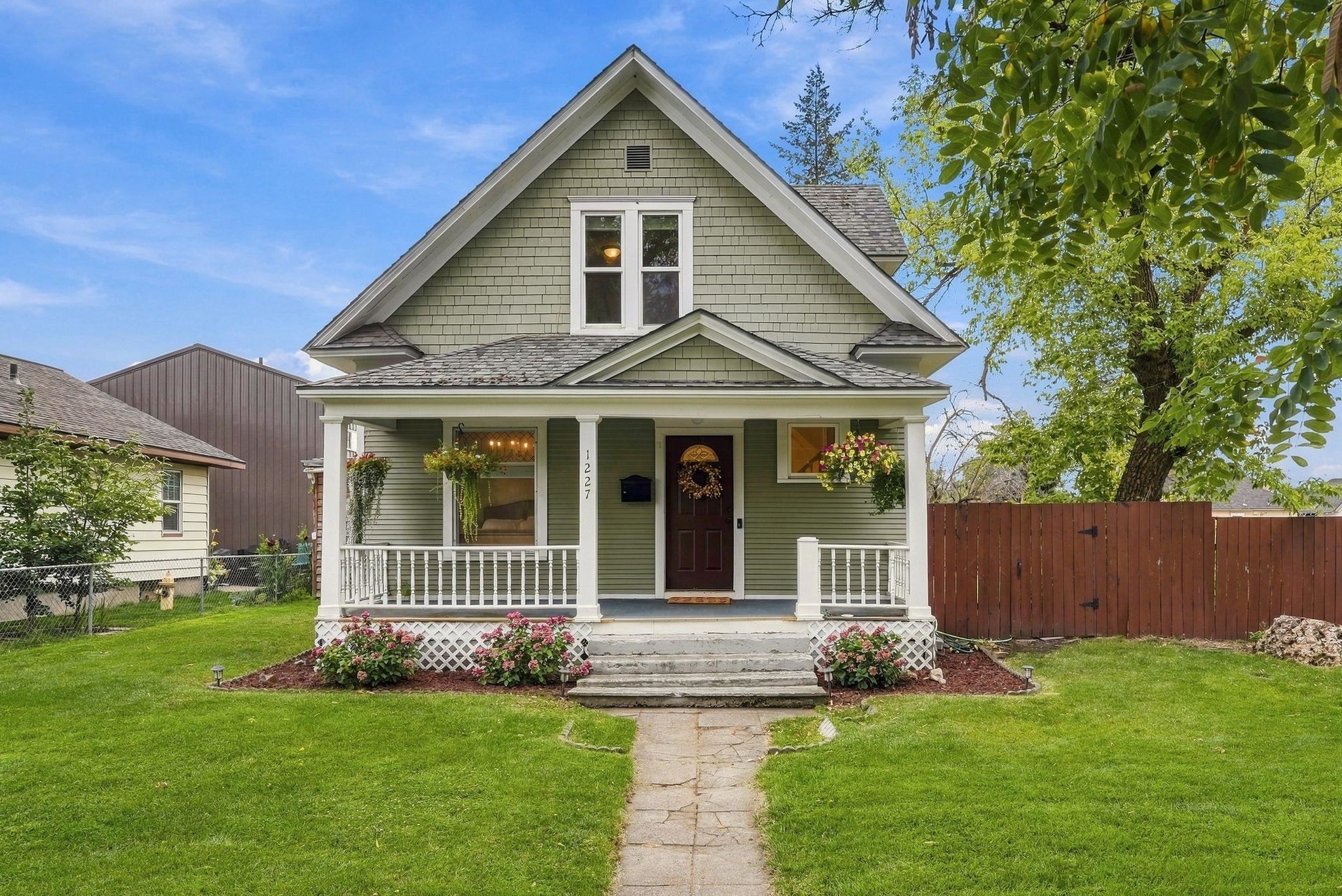 1227 W Fairview Ave — photo