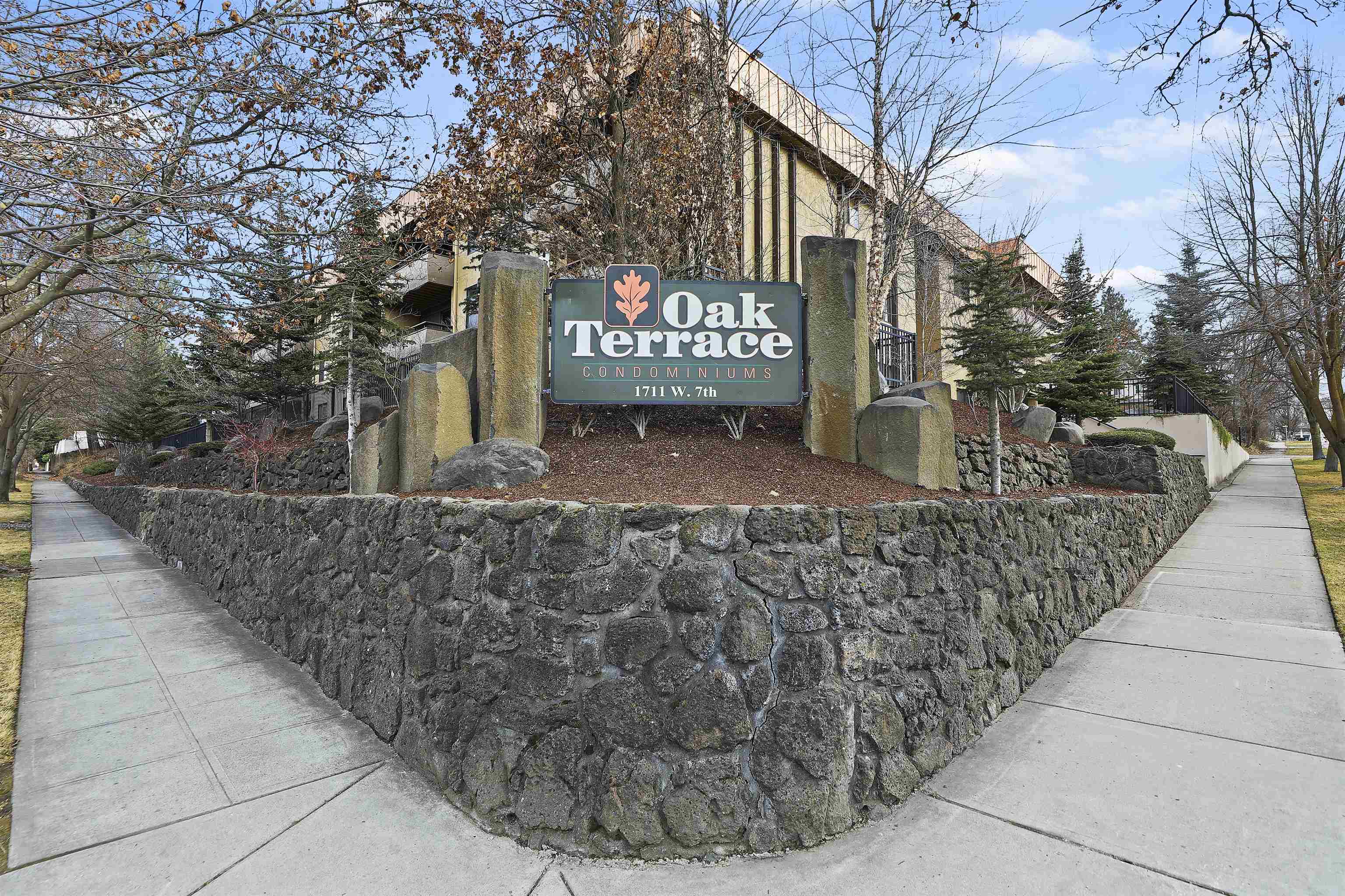 1711 W 7th Ave — photo
