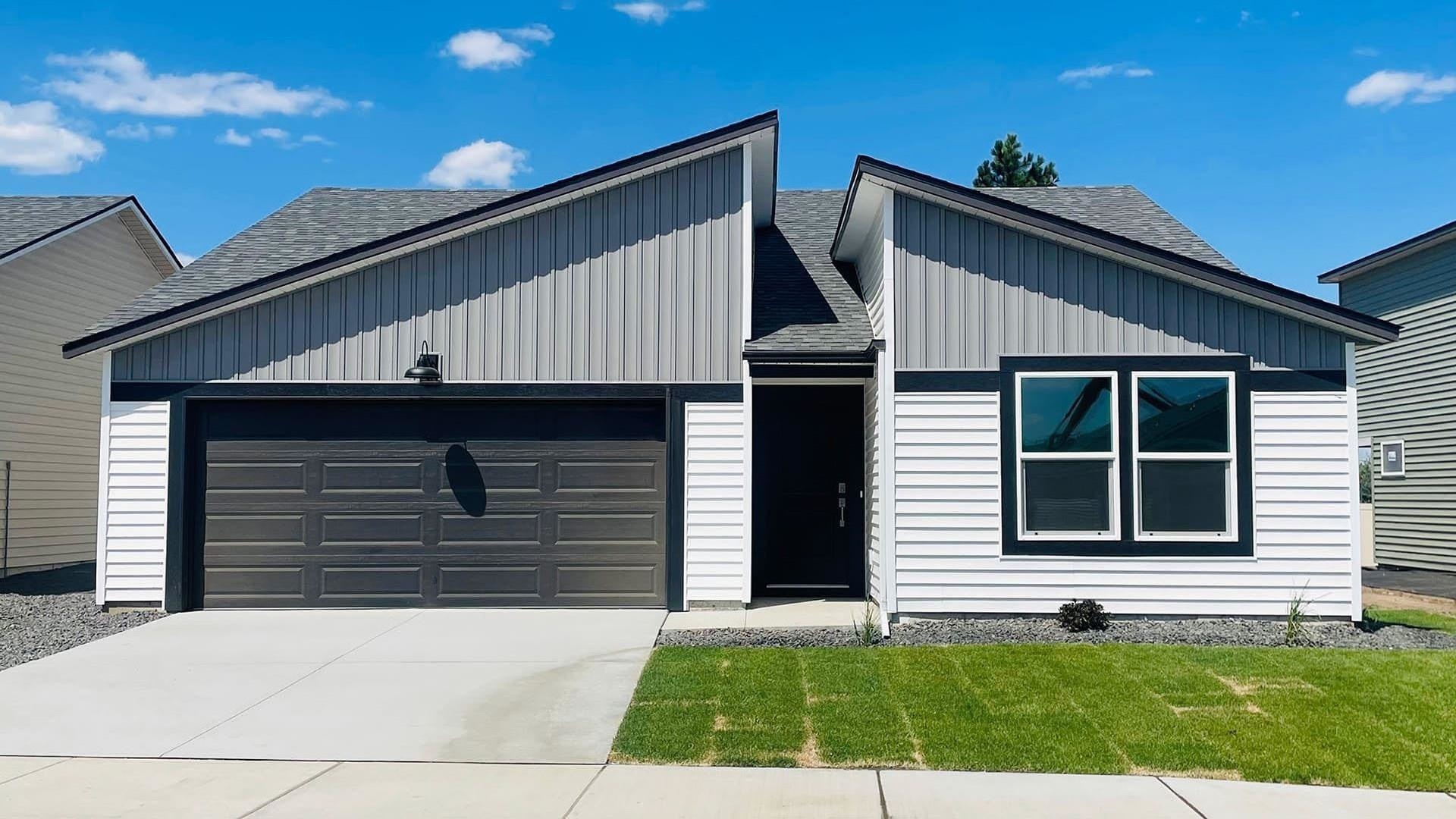1113 E L St — photo
