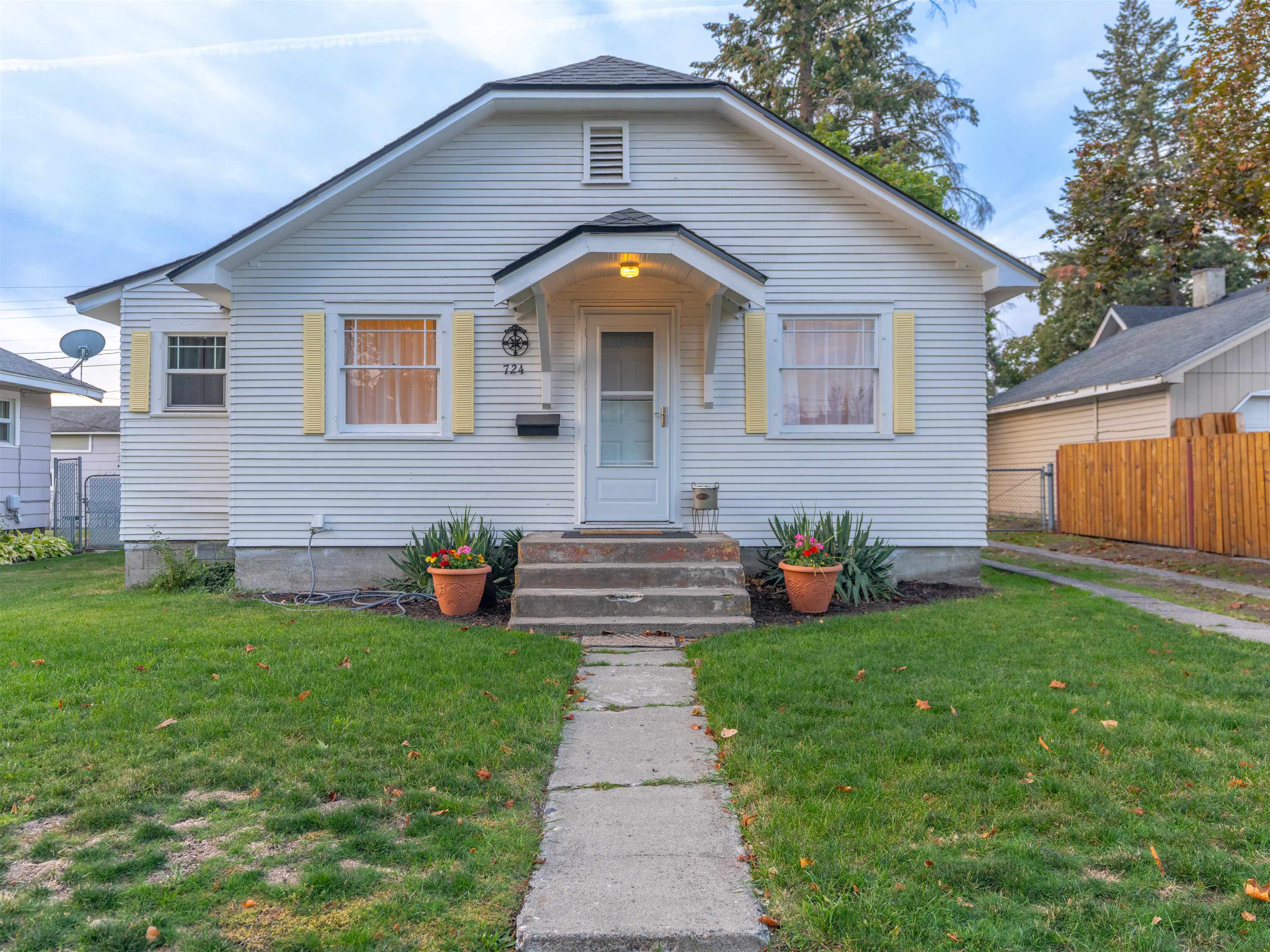 724 E Broad Ave — photo