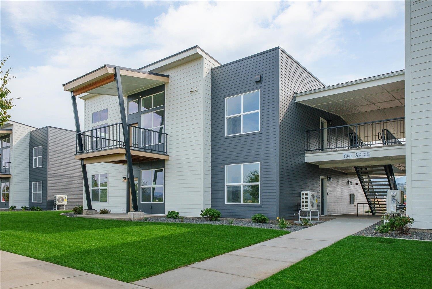 21090 E Indiana Ave — photo