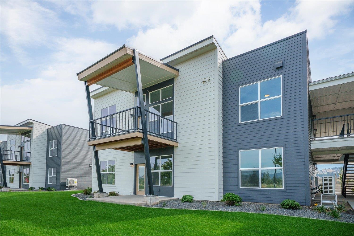 21090 E Indiana Ave — photo