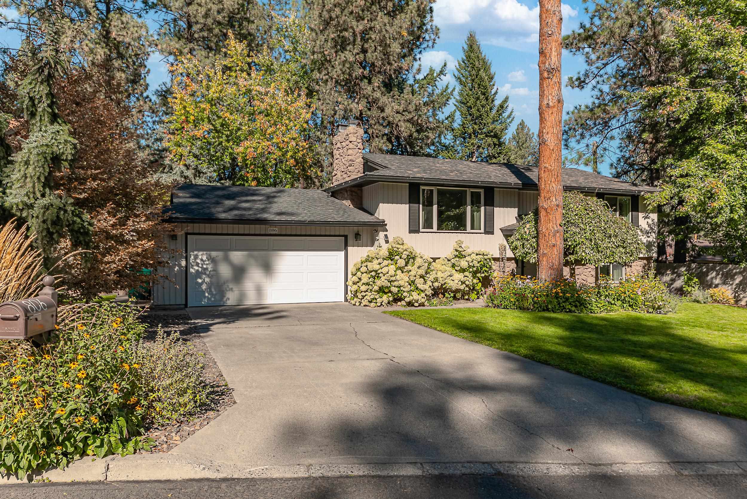 806 W Teal Ave — photo