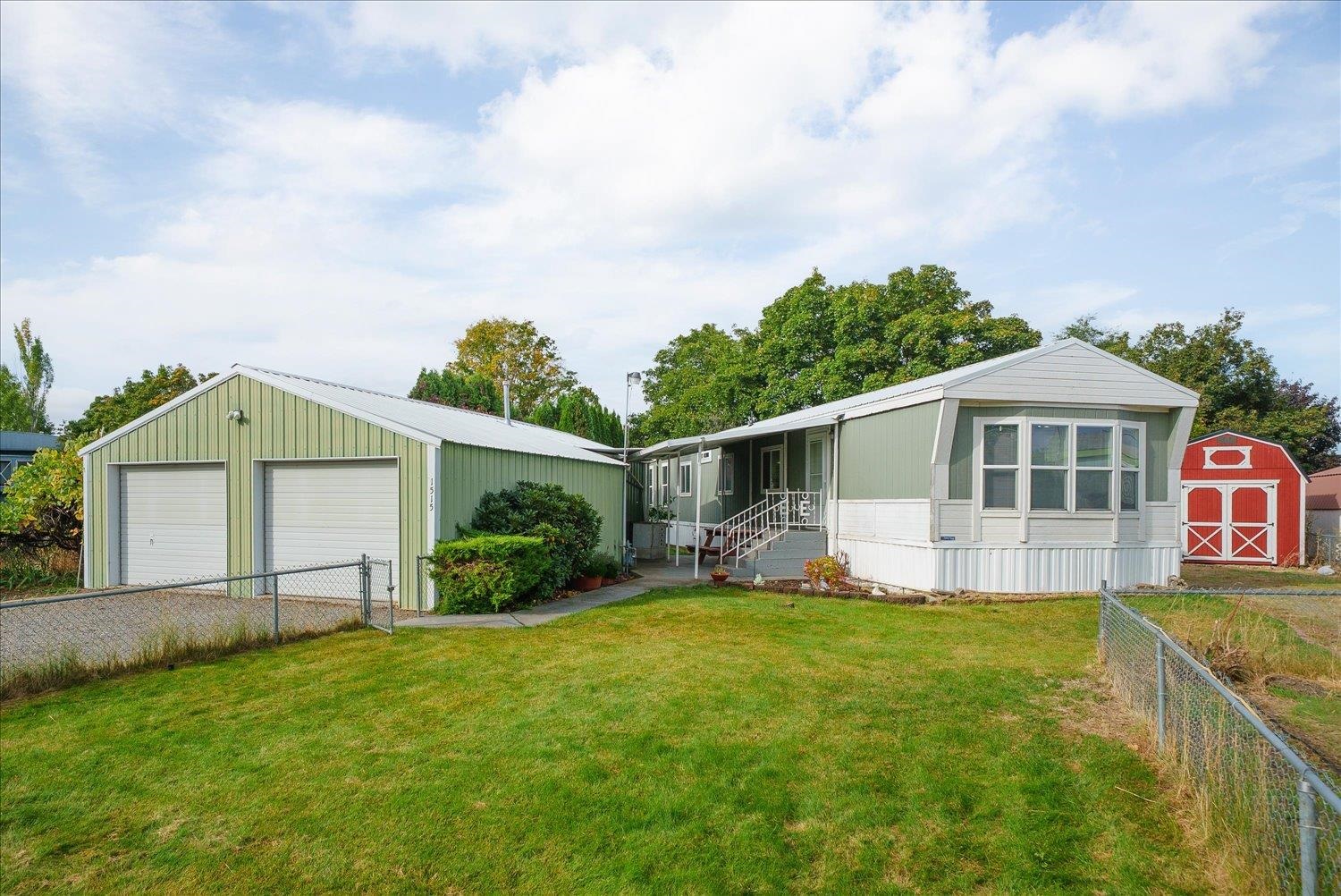 1515 N Hodges Rd — photo