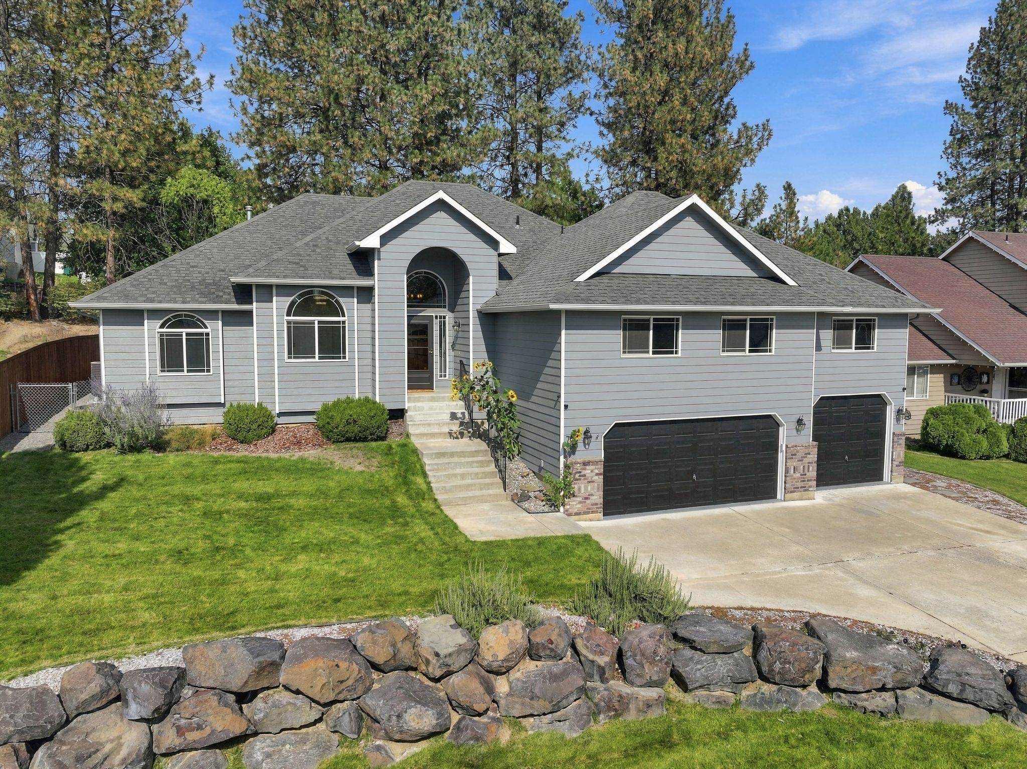 705 E Upper Terrace Ln — photo