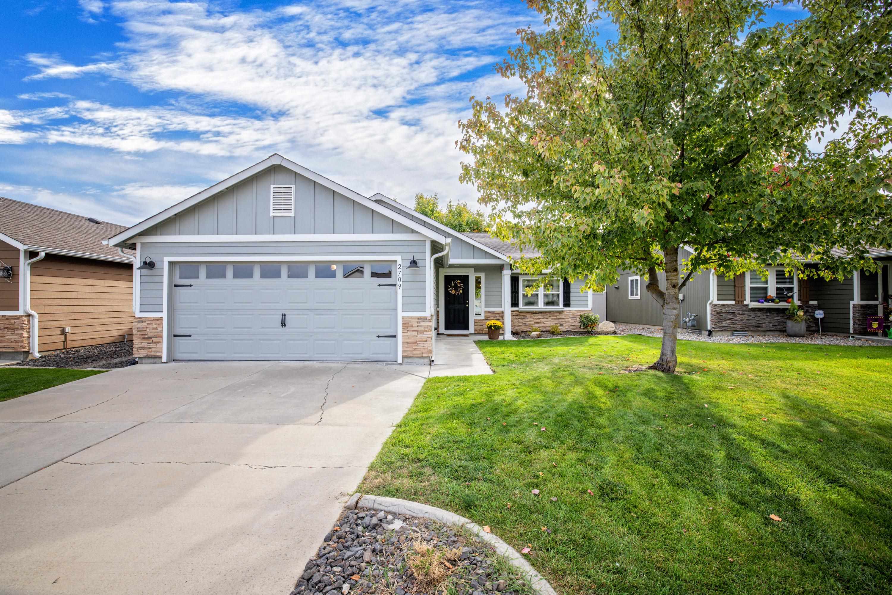 2709 W Ashley Cir — photo