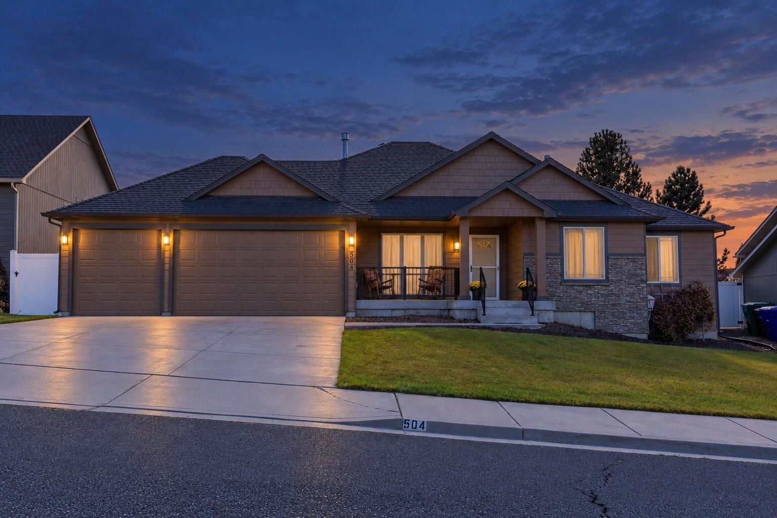 504 E Parker Dr — photo