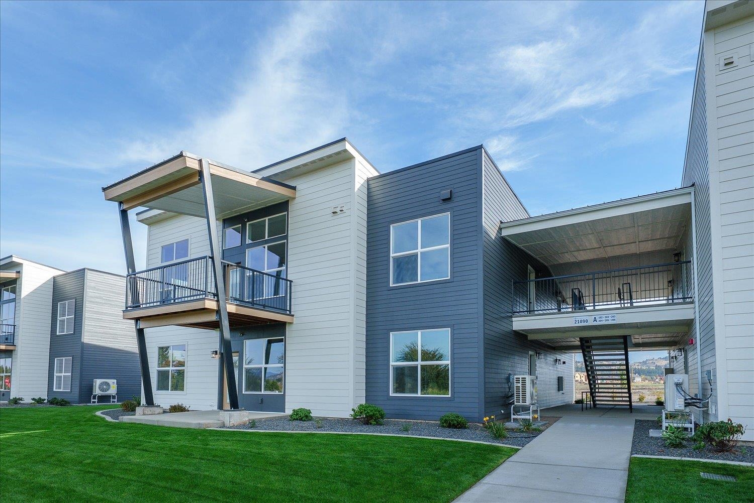 21090 E Indiana Ave — photo