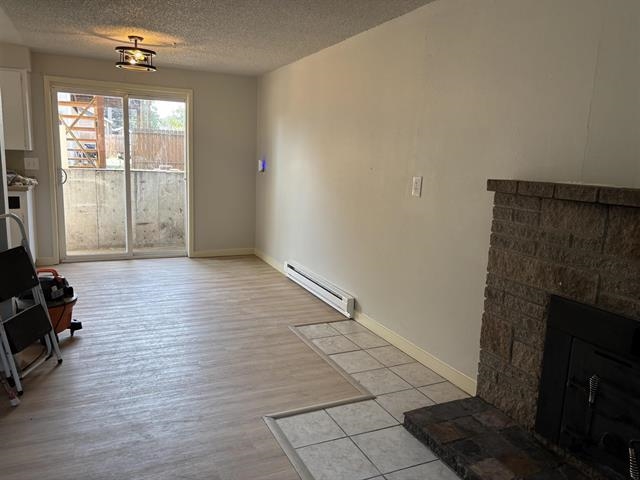 1808 E Sharp Ave — photo