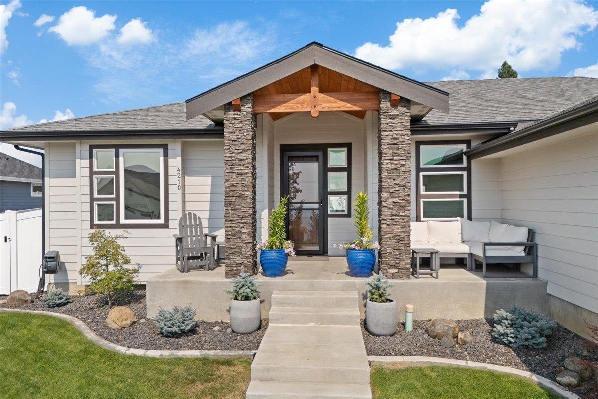 4210 W Pine Cliff Dr — photo
