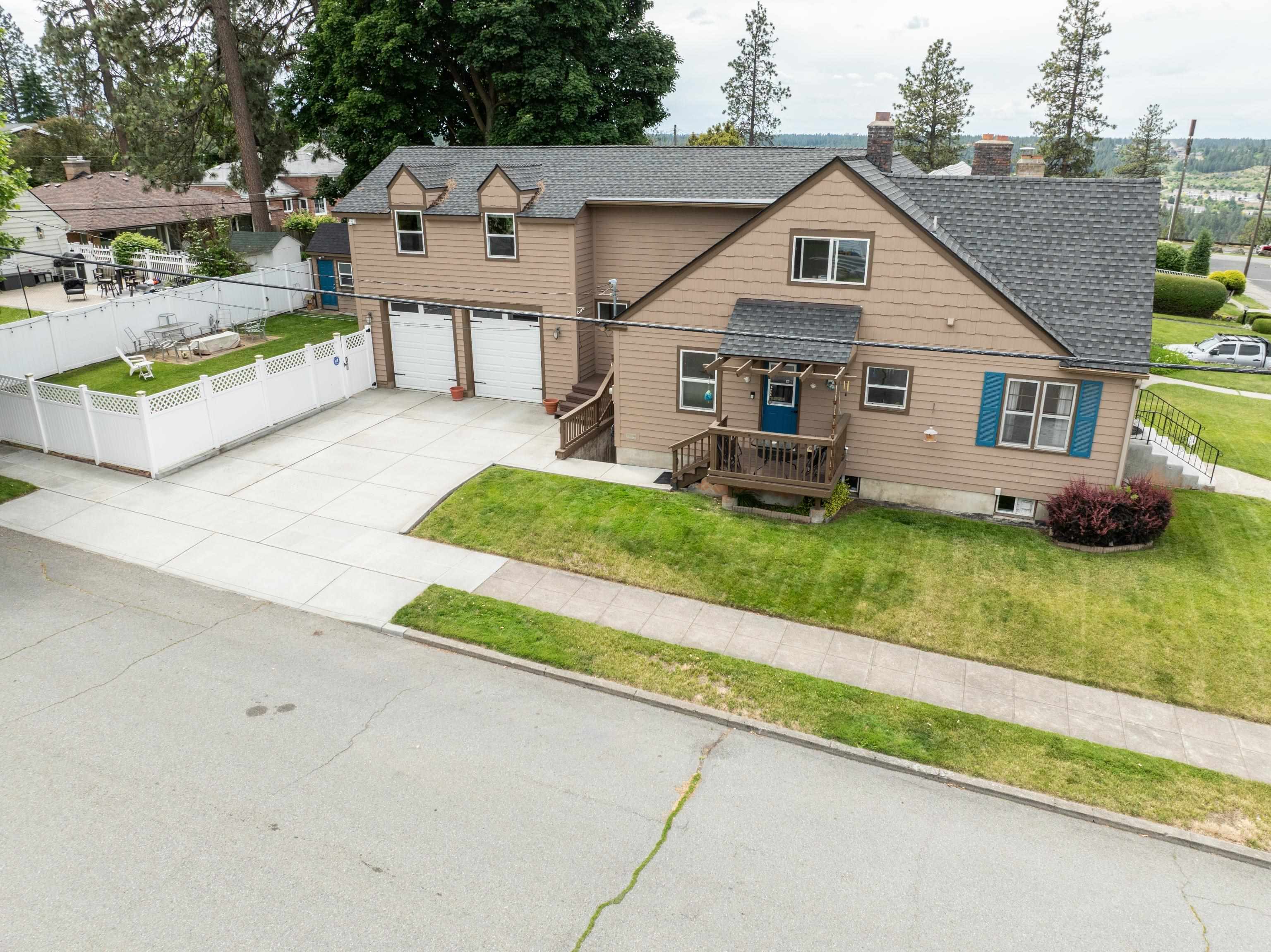 1103 W 27th Ave — photo