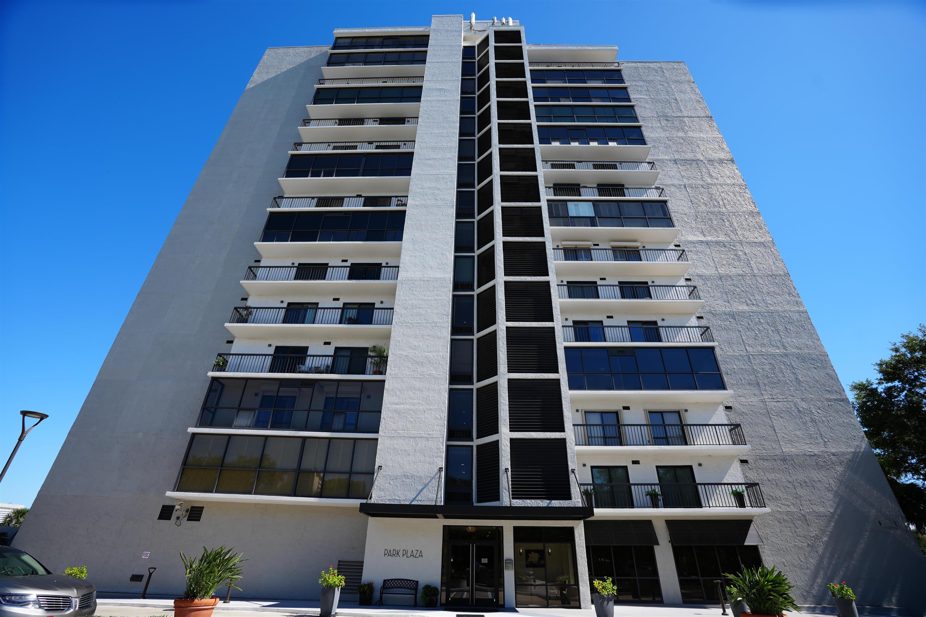 505 Lancaster Street — photo