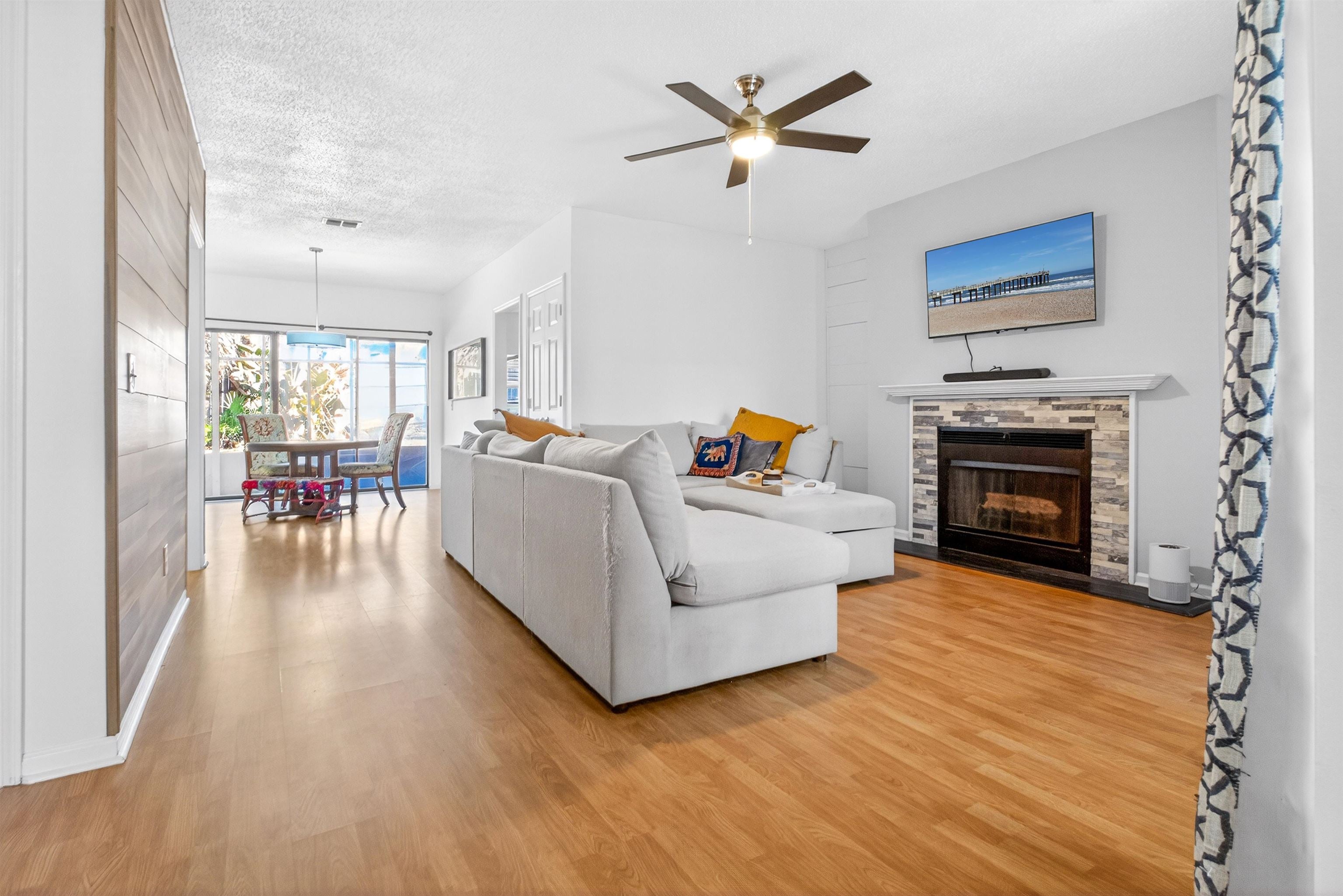 2305 Wood Hill Pl — photo
