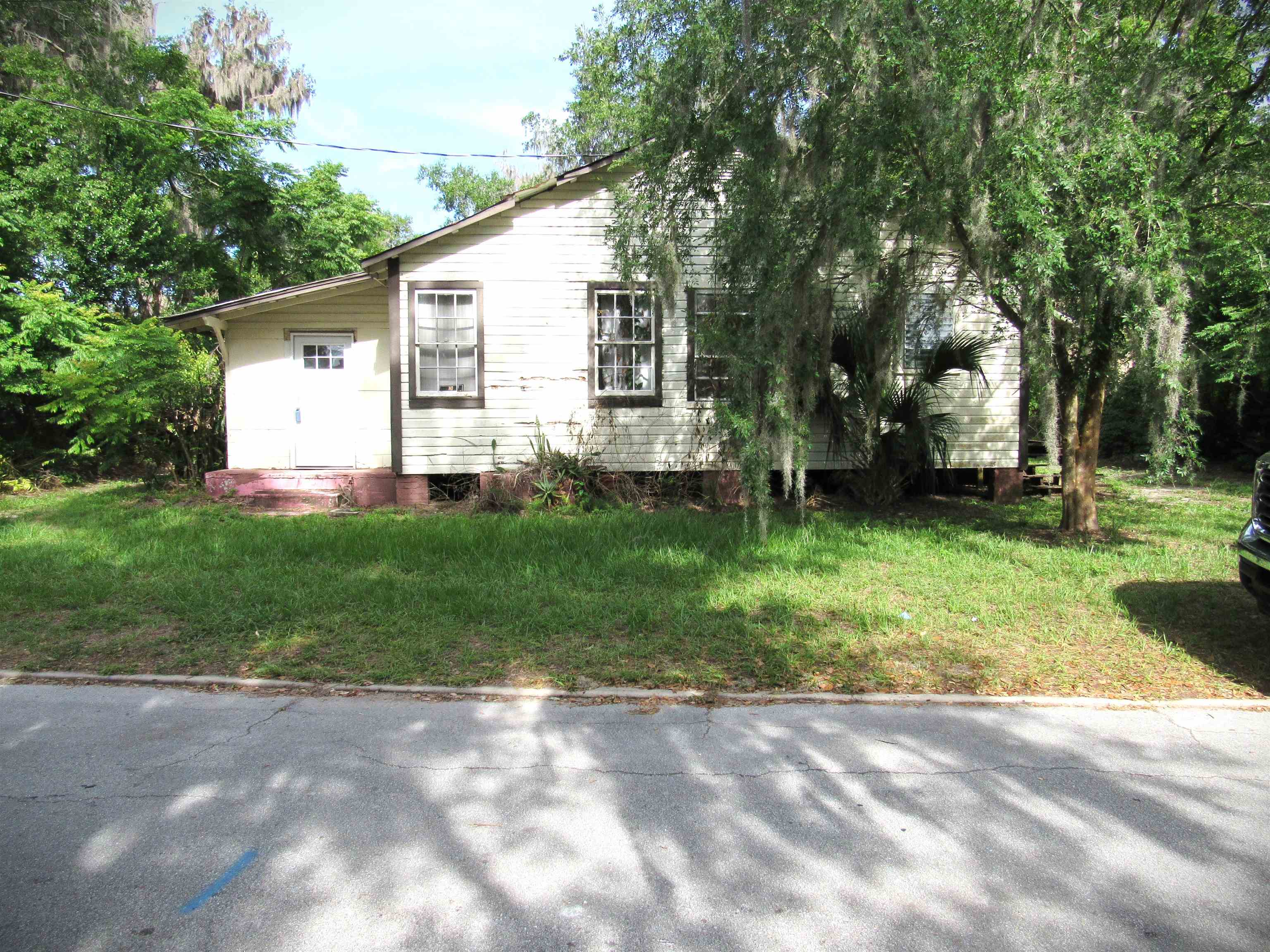 14 S Lake St — photo