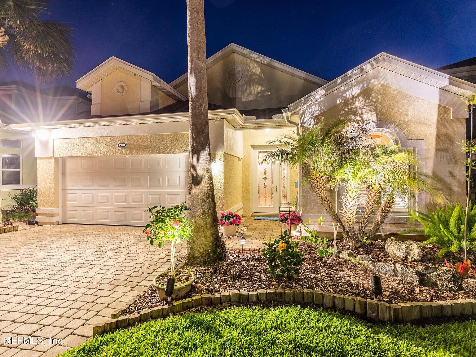 208 Somerset Court — photo