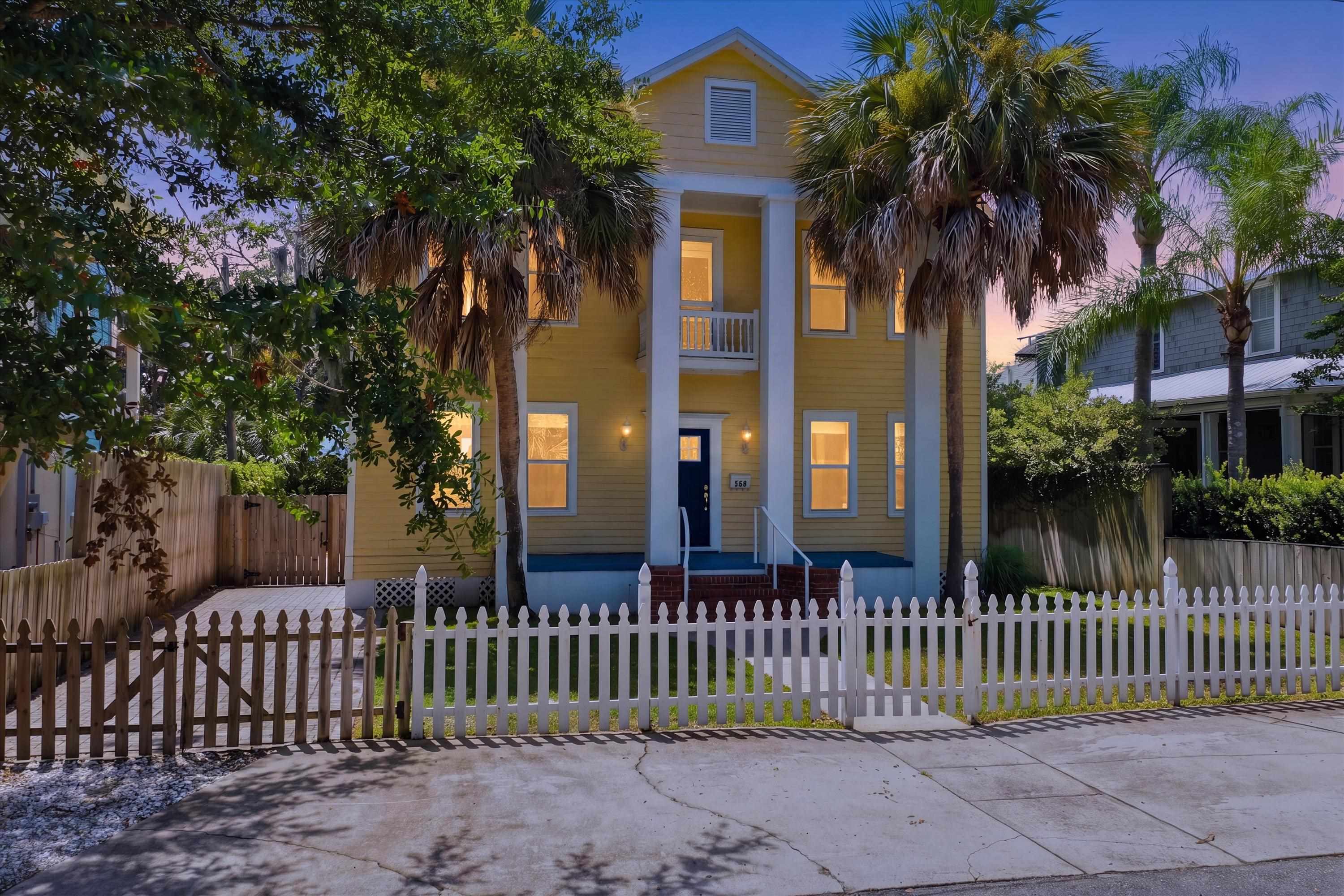 348 Charlotte St. — photo