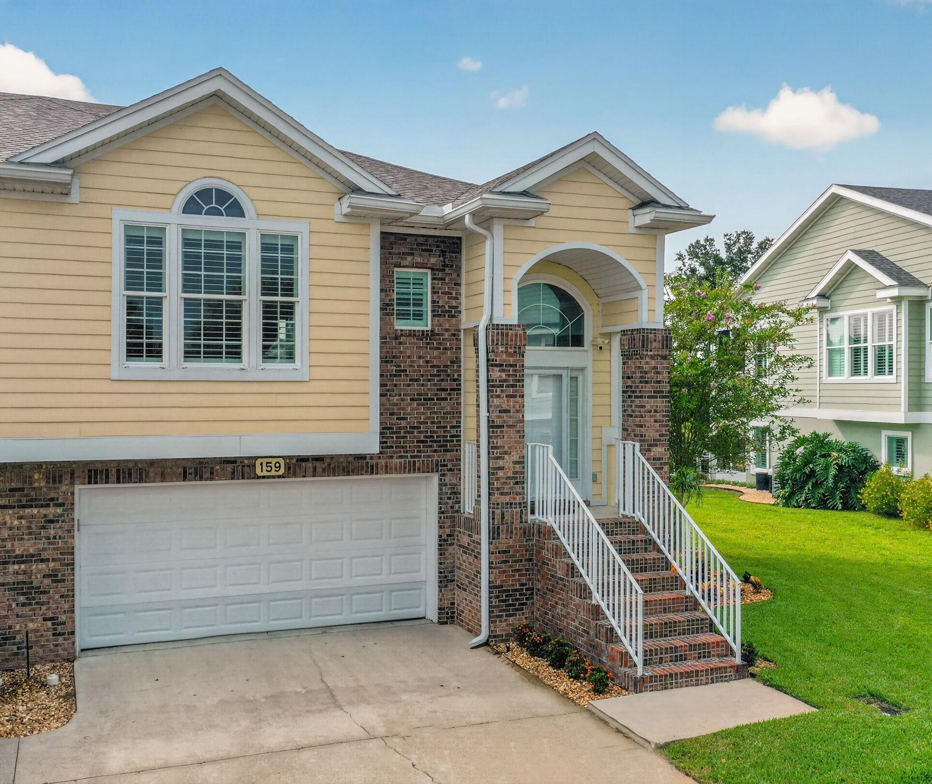 159 Sunset Cir — photo