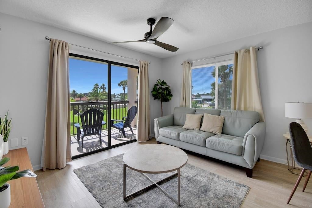 4250 A1a S a22 — photo