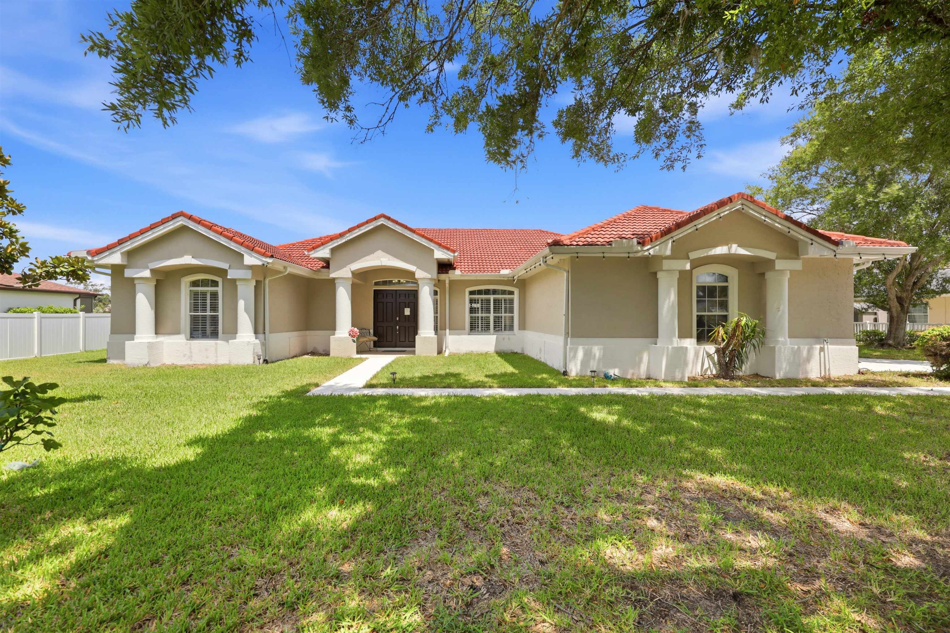 76 Club House Dr — photo