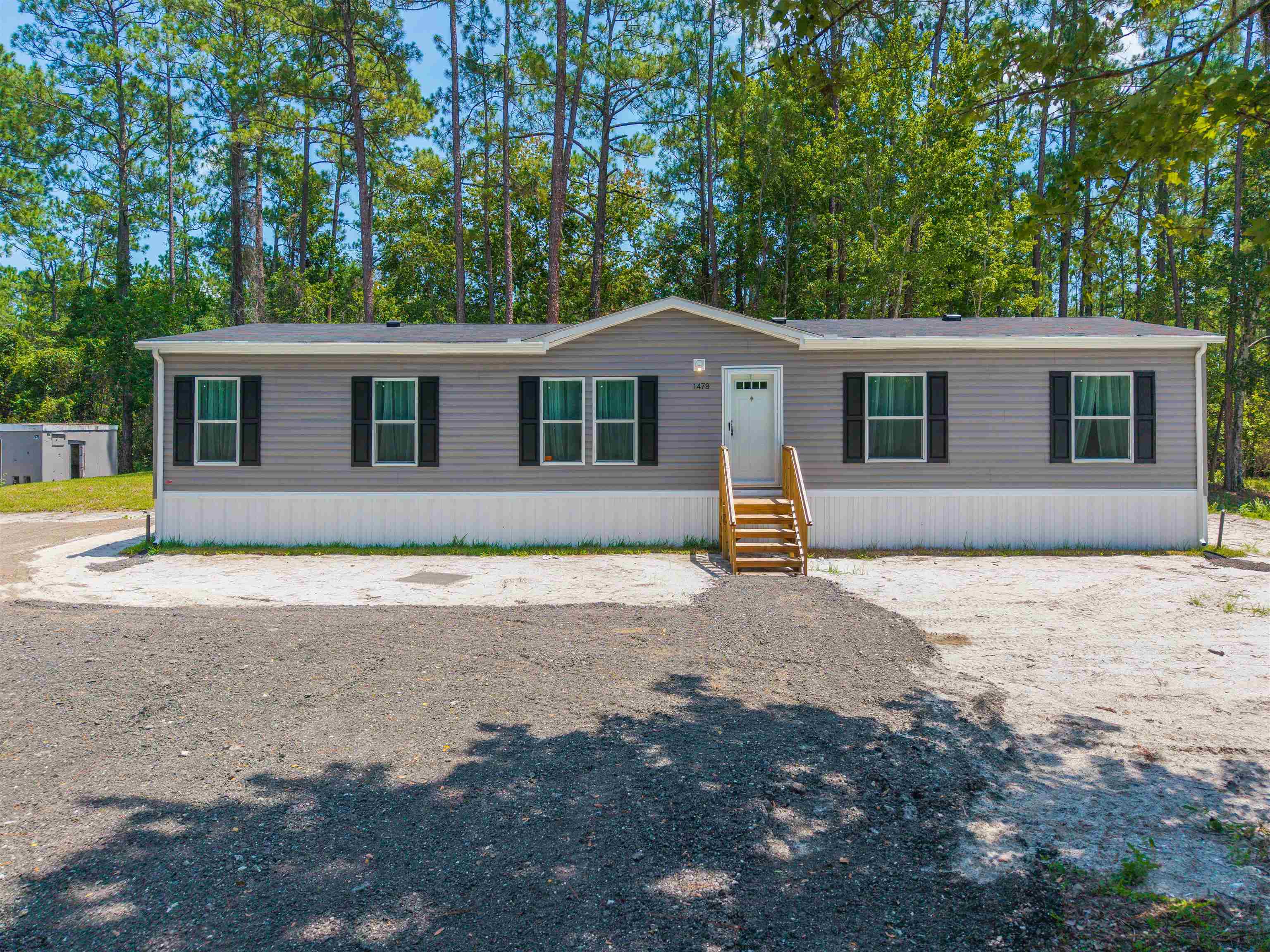 1479 S State Road 19 — photo