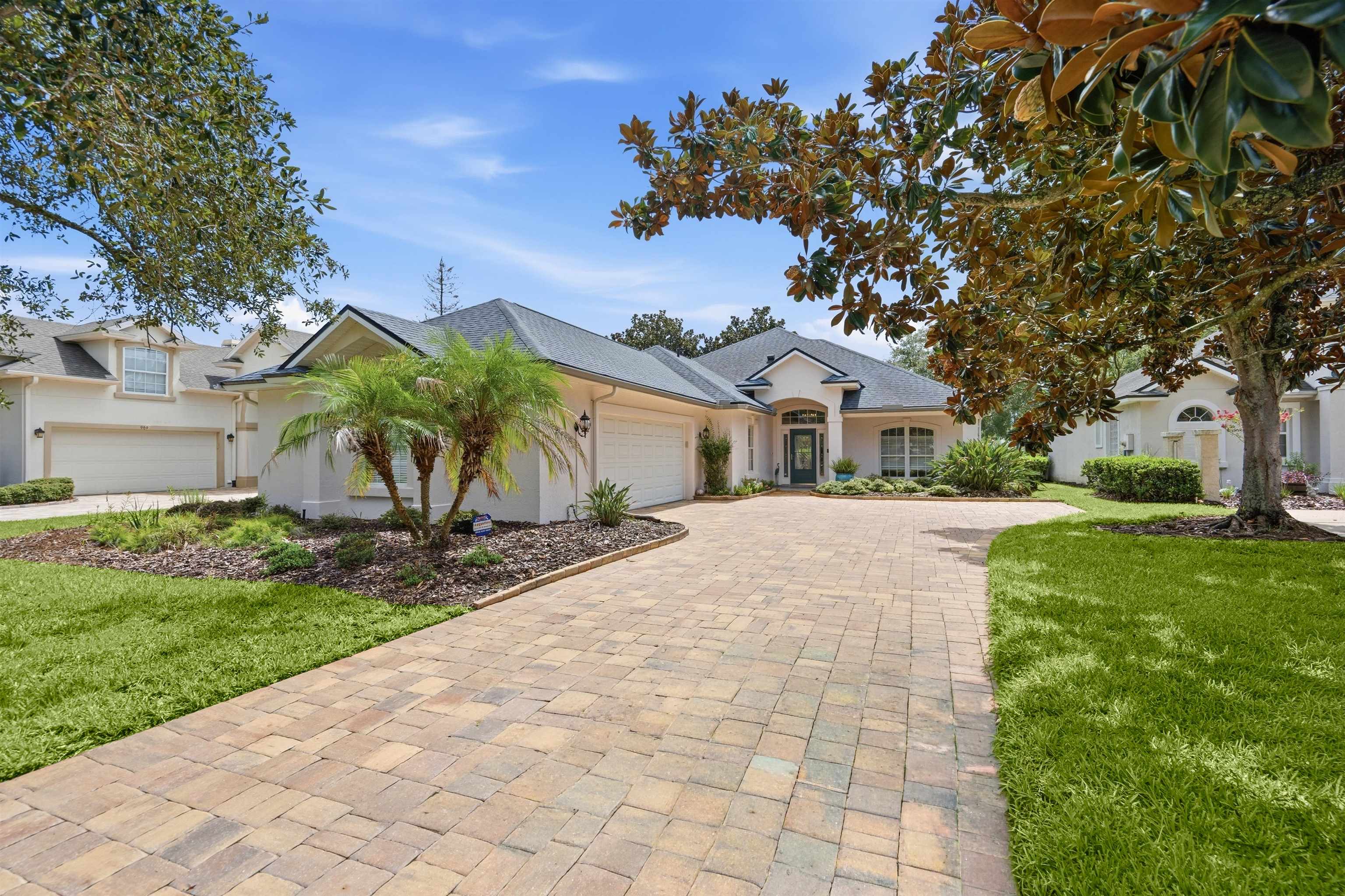 905 Spring Lake Ct — photo