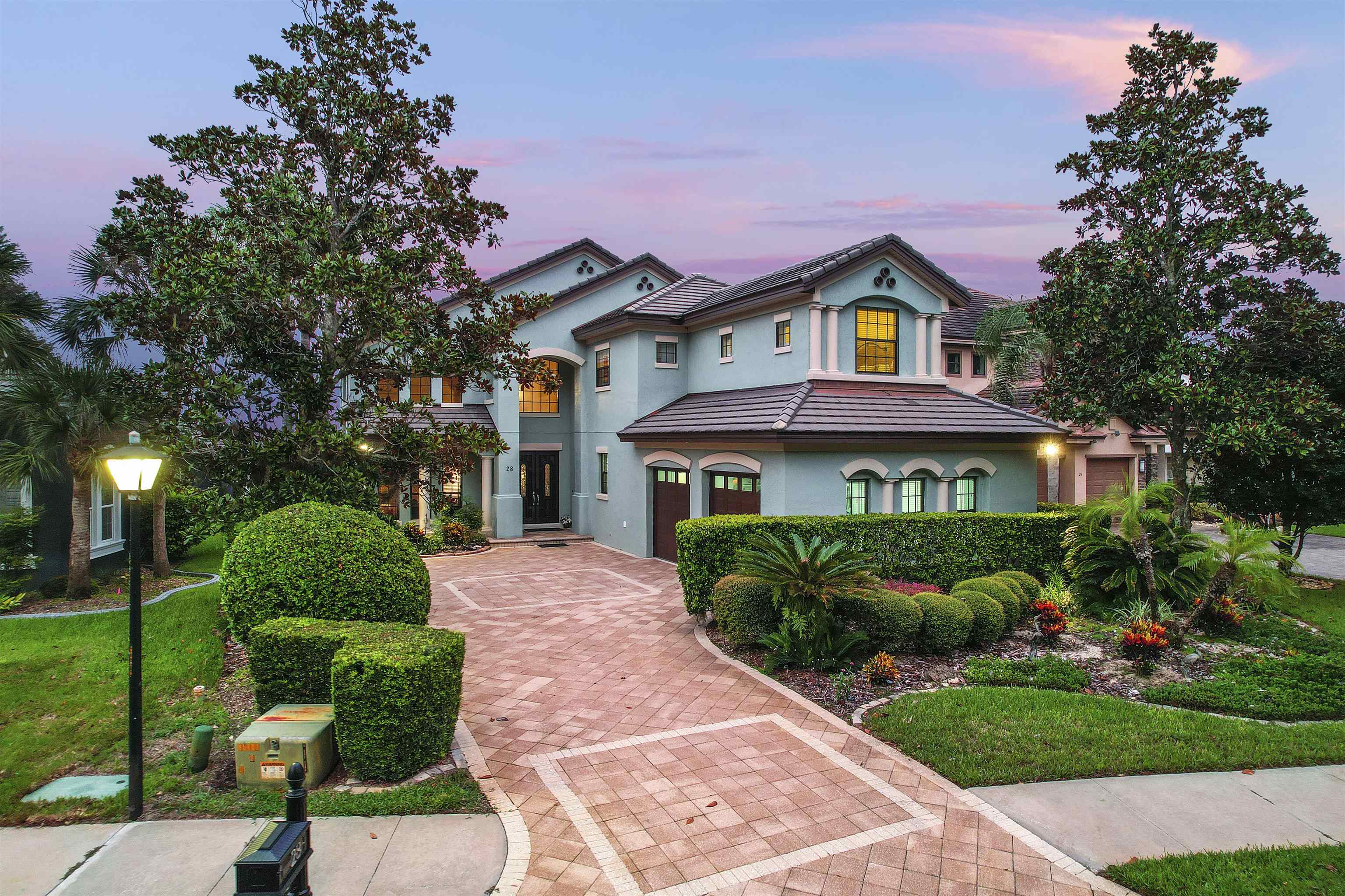 28 Emerald Lake Drive — photo