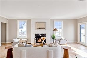 114 East Point Drive — photo