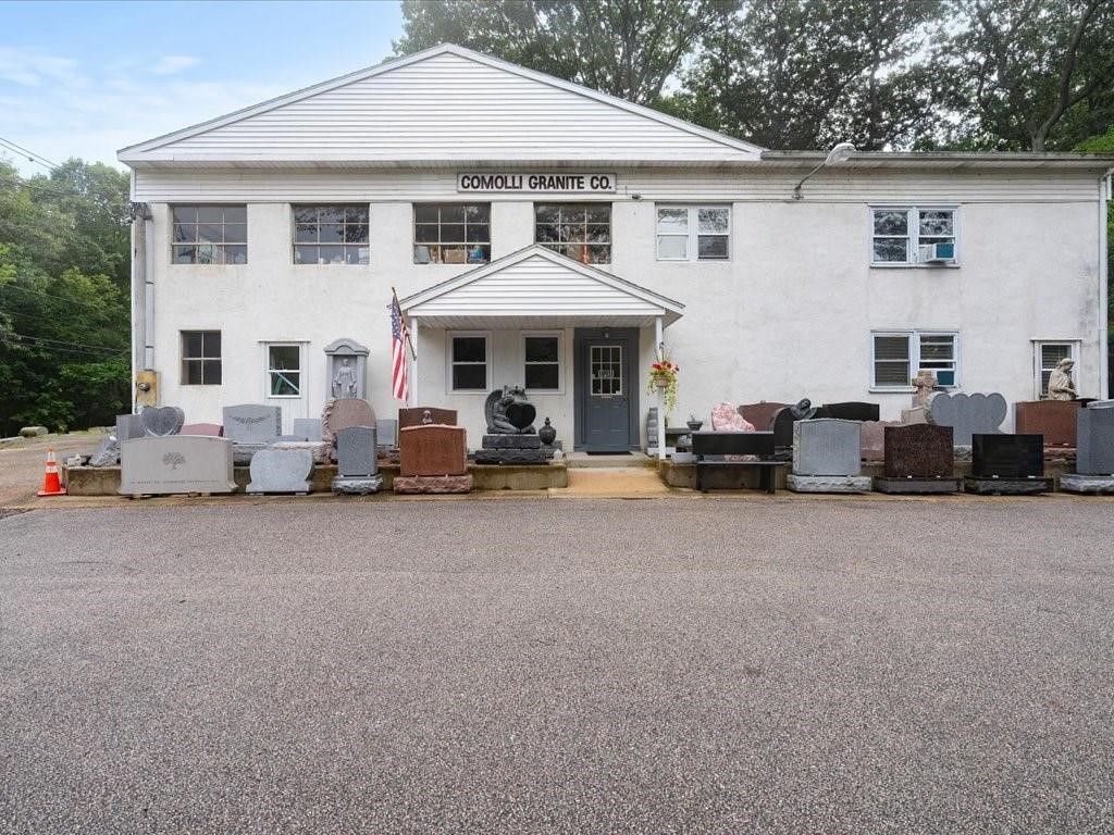 4 Chase Hill Road — photo