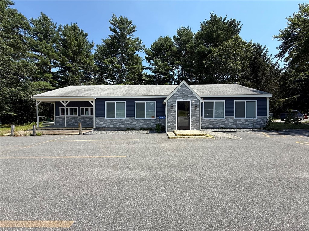 1180 South Main Street — photo