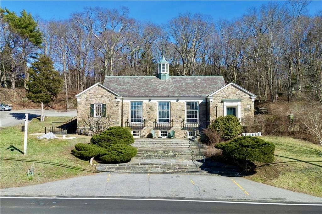 238 Highland Road — photo