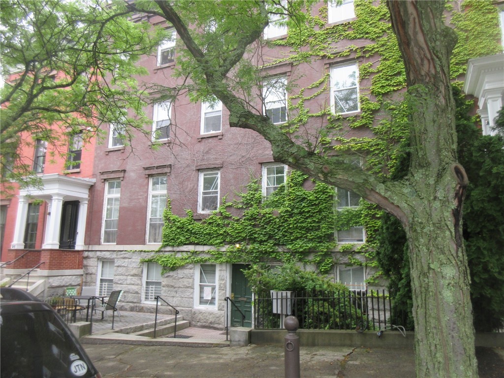 100 Bowen Street 8 Units — photo