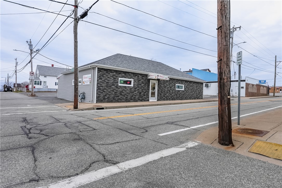 77 Main Road — photo