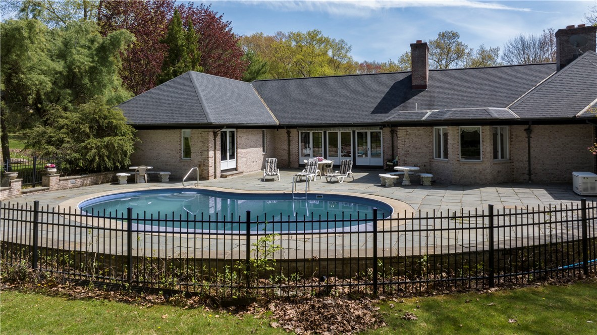 136 White Birch Circle — photo