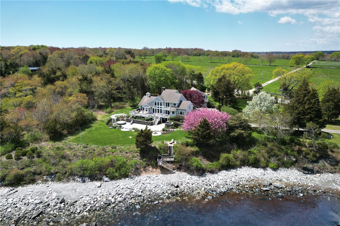 115 Beavertail Road — photo