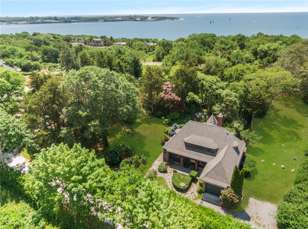 345 Highland Drive — photo