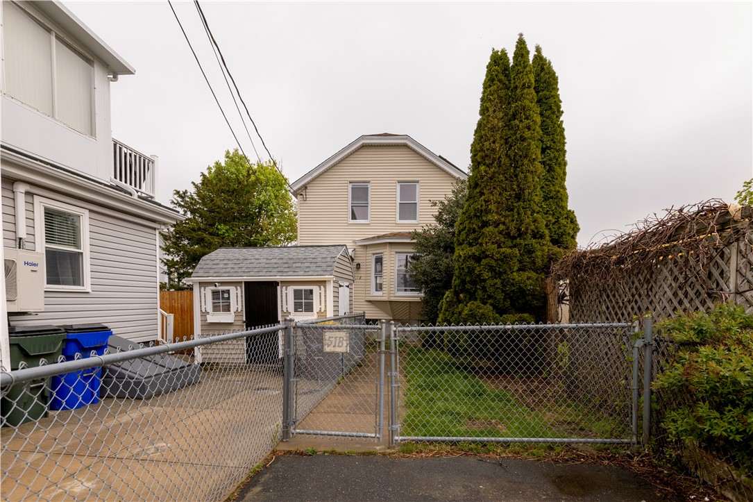 518 Snell Street — photo