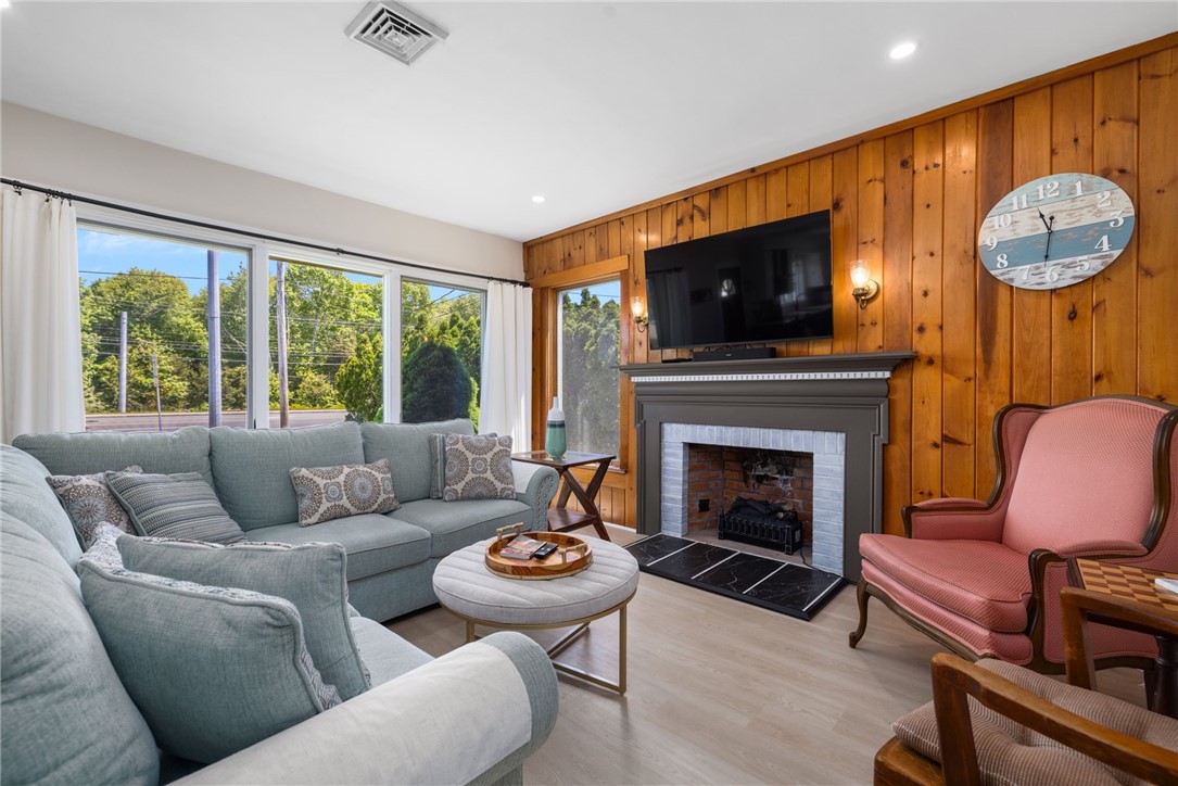 35 Post Road, Westerly, RI 02891 — photo 3