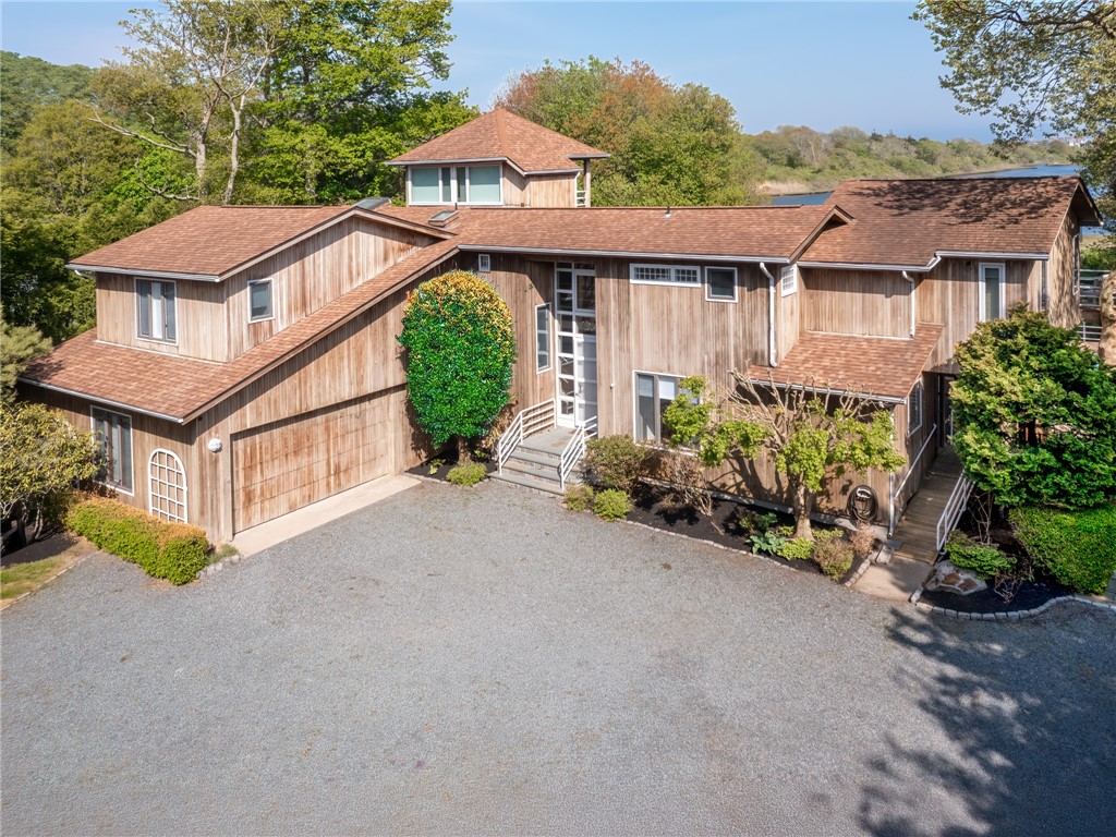 275 Boston Neck Road — photo