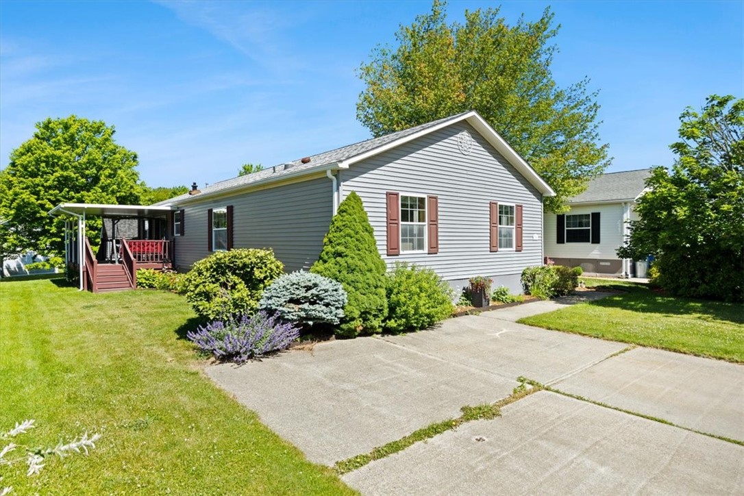 59 Robin Drive — photo