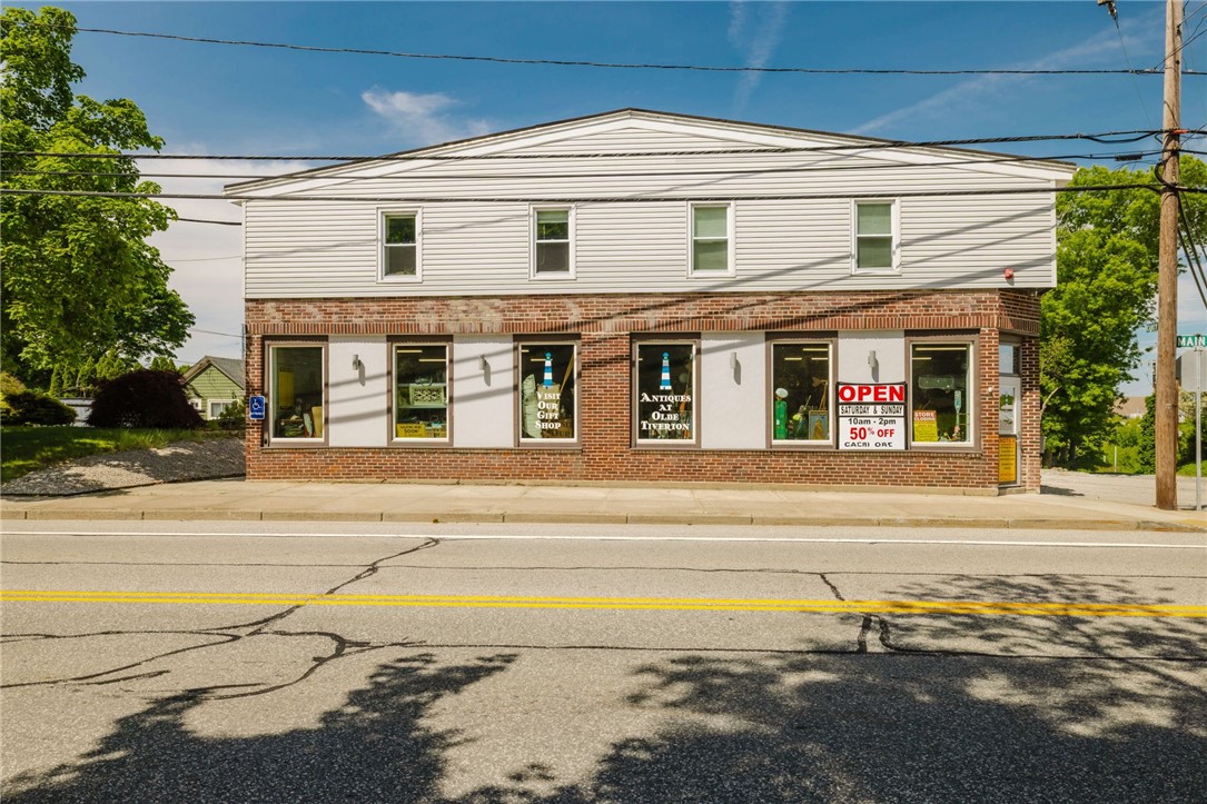 1019 Main Road — photo