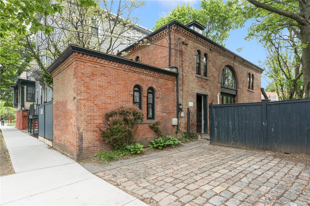 369 Thayer Street — photo