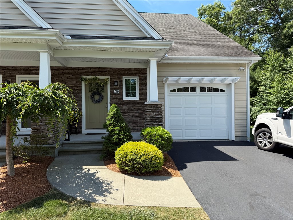 12 Nicole Circle 12D — photo