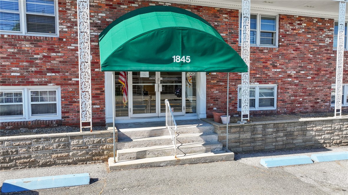 1845 Smith Street 4 — photo