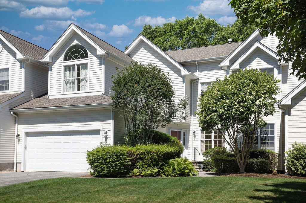 20 Sanctuary Drive — photo