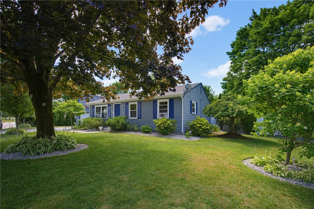 178 Halsey Road, Woonsocket, RI 02895 — photo 2